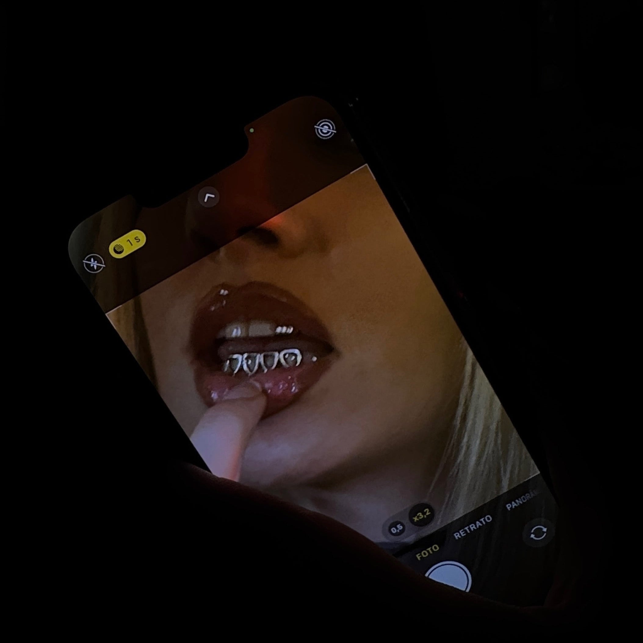 Custom 4 Window grillz by icyfangsldn